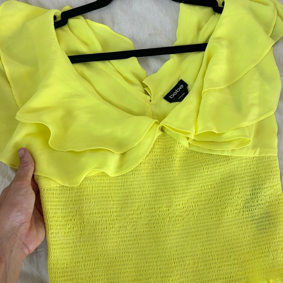 bebe Lemon Ruffled Off-Shoulder Blouse - Picture 4 of 7